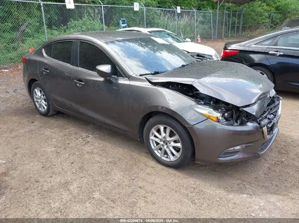 3MZBN1U72JM173912 2018 MAZDA 3 - Image 1
