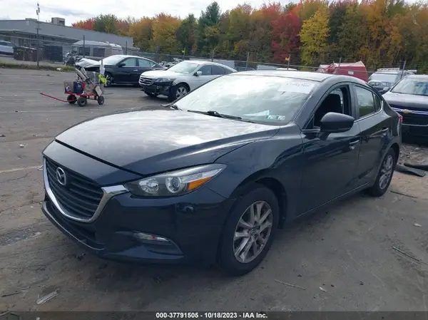 3MZBN1U72JM185798 2018 MAZDA 3 - Image 2