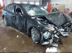 3MZBN1U72JM215527 2018 MAZDA 3