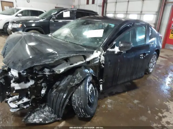 3MZBN1U72JM215527 2018 MAZDA 3 - Image 2