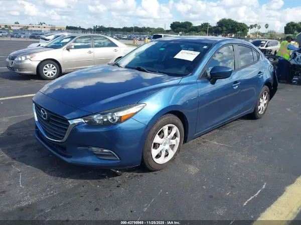 3MZBN1U72JM216872 2018 MAZDA 3 - Image 2