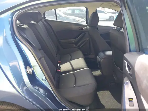 3MZBN1U72JM216872 2018 MAZDA 3 - Image 8