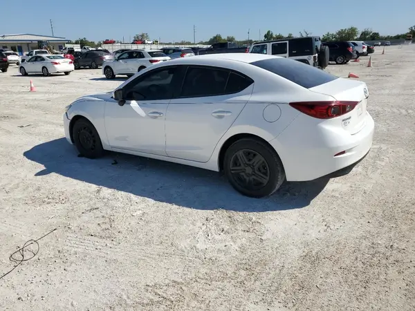 3MZBN1U72JM222655 2018 MAZDA 3 - Image 2