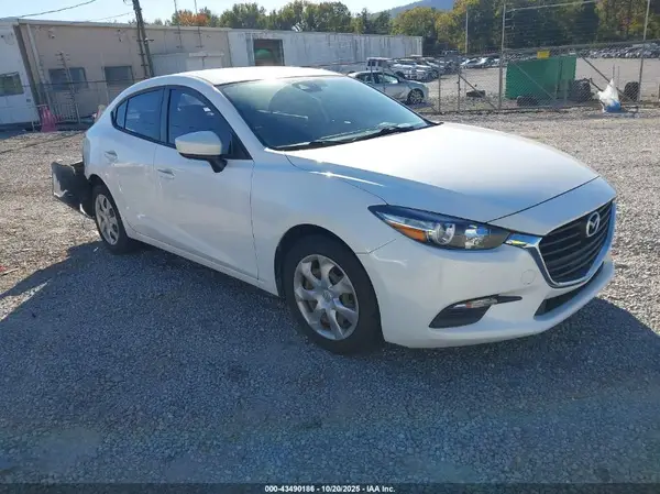 3MZBN1U72JM228164 2018 MAZDA 3 - Image 1