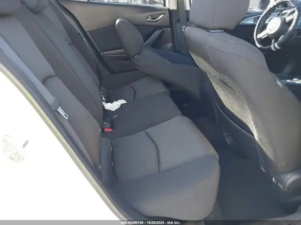3MZBN1U72JM228164 2018 MAZDA 3 - Image 8