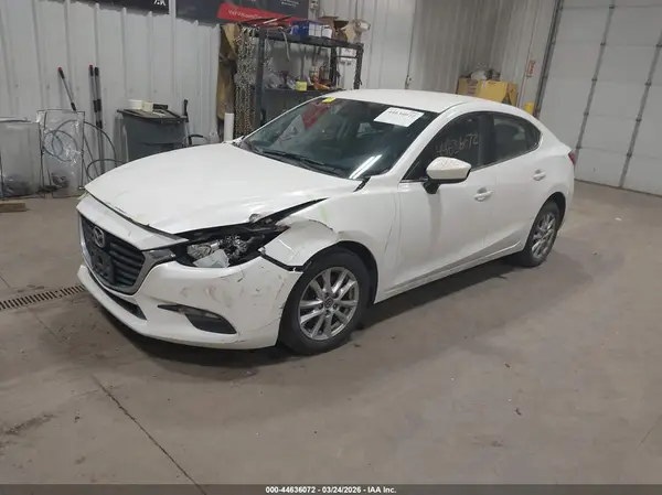 3MZBN1U72JM230982 2018 MAZDA 3 - Image 2