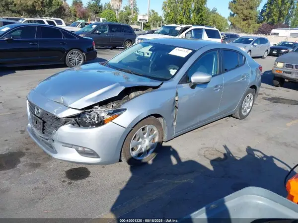 3MZBN1U72JM234045 2018 MAZDA 3 - Image 2