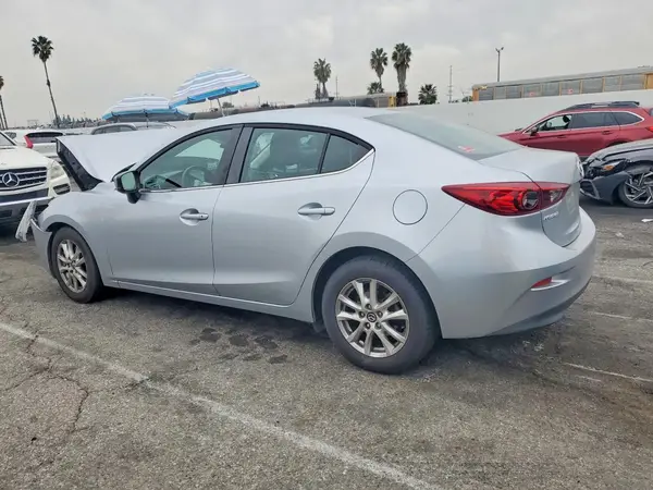 3MZBN1U72JM246275 2018 MAZDA 3 - Image 2
