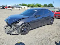 3MZBN1U72JM271953 2018 MAZDA 3