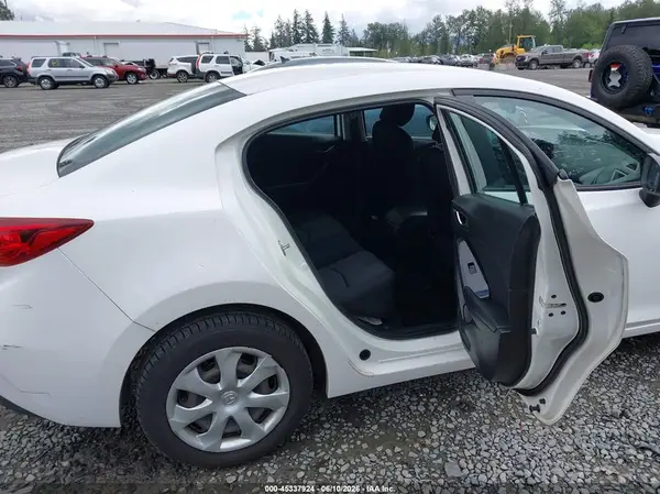 3MZBN1U73HM112806 2017 MAZDA 3 - Image 8