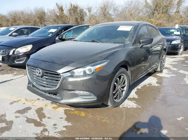 3MZBN1U73HM119769 2017 MAZDA 3 - Image 2