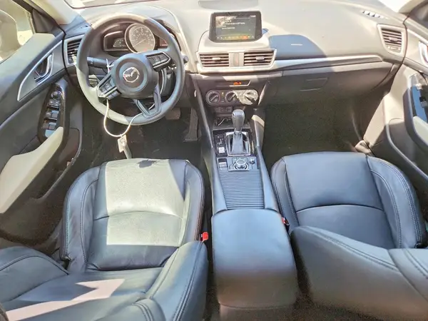 3MZBN1U73JM161543 2018 MAZDA 3 - Image 8