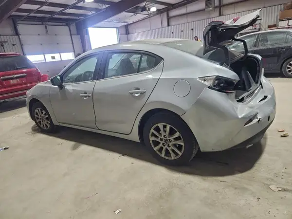 3MZBN1U73JM161736 2018 MAZDA 3 - Image 2