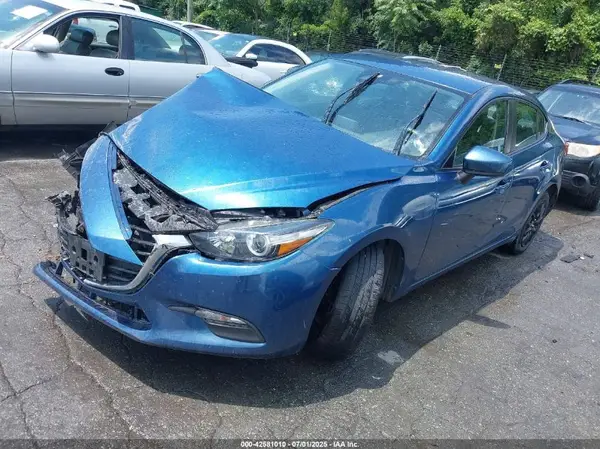 3MZBN1U73JM162451 2018 MAZDA 3 - Image 2