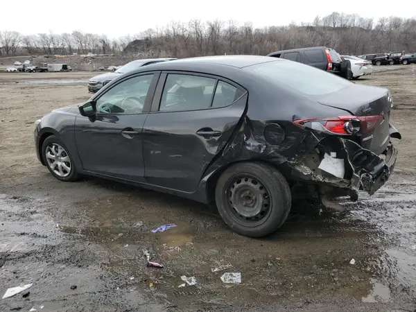 3MZBN1U73JM165043 2018 MAZDA 3 - Image 2