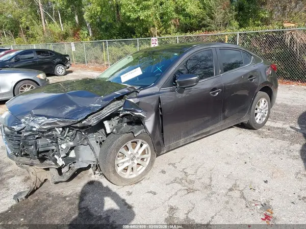 3MZBN1U73JM196924 2018 MAZDA 3 - Image 2