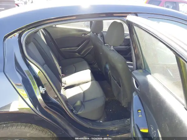 3MZBN1U73JM210532 2018 MAZDA 3 - Image 8