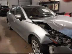 3MZBN1U73JM217741 2018 MAZDA 3