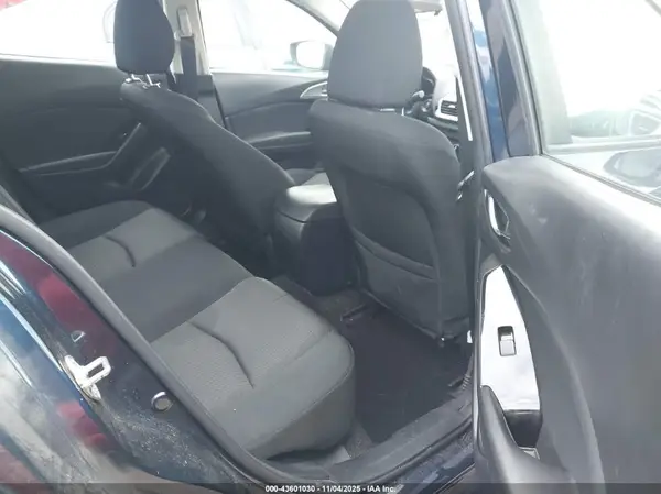 3MZBN1U73JM233938 2018 MAZDA 3 - Image 8