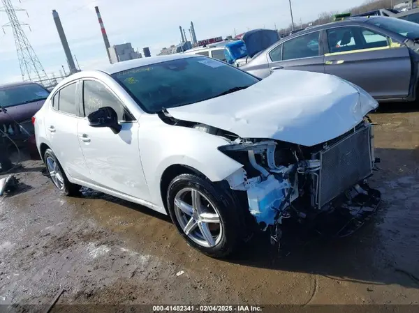 3MZBN1U73JM240985 2018 MAZDA 3 - Image 1