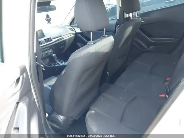 3MZBN1U73JM240985 2018 MAZDA 3 - Image 8