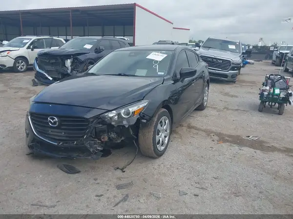 3MZBN1U73JM264509 2018 MAZDA 3 - Image 2