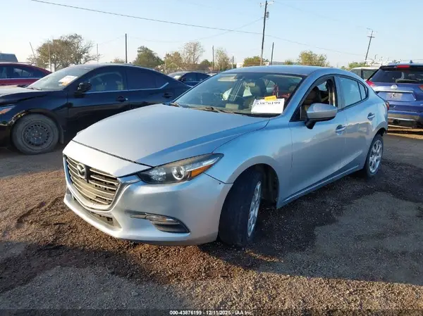 3MZBN1U74HM113768 2017 MAZDA 3 - Image 2
