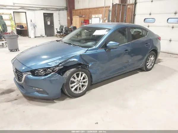 3MZBN1U74HM120106 2017 MAZDA 3 - Image 2