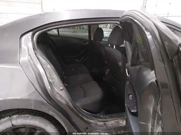 3MZBN1U74HM120686 2017 MAZDA 3 - Image 8