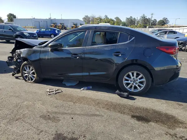 3MZBN1U74JM160966 2018 MAZDA 3 - Image 2