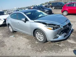 3MZBN1U74JM164032 2018 MAZDA 3