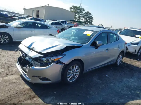 3MZBN1U74JM164032 2018 MAZDA 3 - Image 2