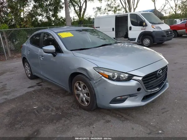 3MZBN1U74JM175791 2018 MAZDA 3 - Image 1