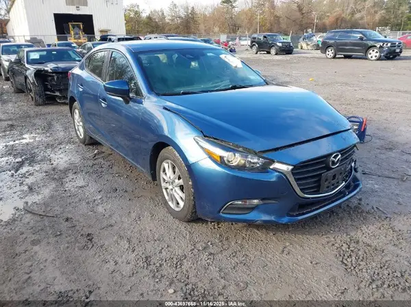 3MZBN1U74JM180800 2018 MAZDA 3 - Image 1