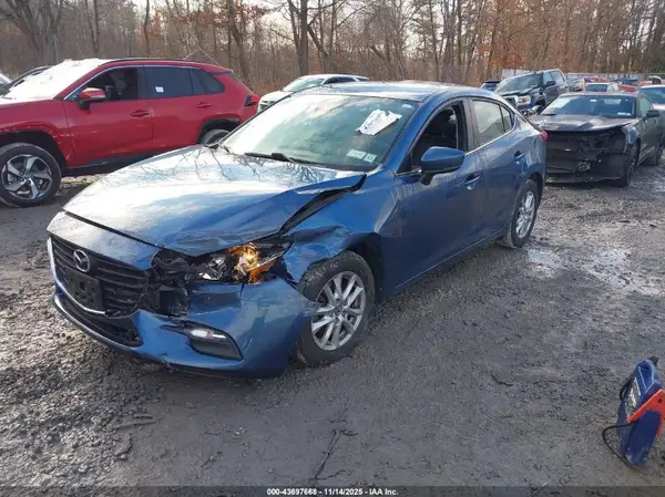 3MZBN1U74JM180800 2018 MAZDA 3 - Image 2