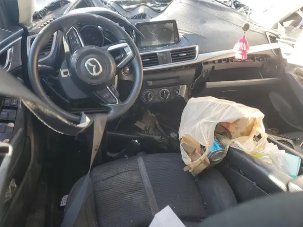 3MZBN1U74JM188718 2018 MAZDA 3 - Image 8