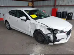 3MZBN1U74JM196804 2018 MAZDA 3