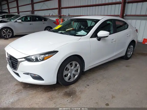 3MZBN1U74JM196804 2018 MAZDA 3 - Image 2