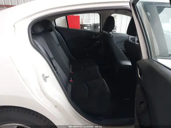 3MZBN1U74JM196804 2018 MAZDA 3 - Image 8