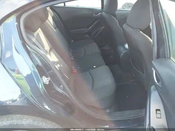 3MZBN1U74JM211270 2018 MAZDA 3 - Image 8
