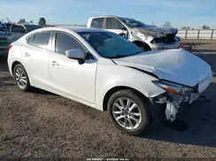 3MZBN1U74JM214900 2018 MAZDA 3