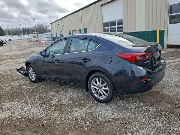 3MZBN1U74JM215402 2018 MAZDA 3 - Image 2