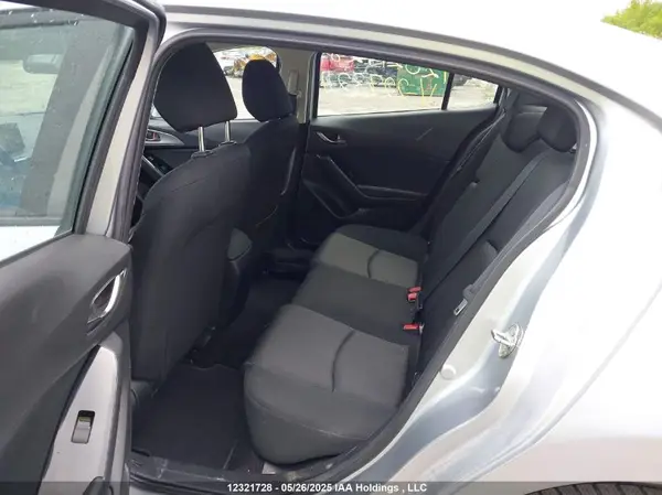 3MZBN1U74JM227324 2018 MAZDA 3 - Image 8