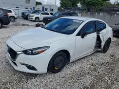 3MZBN1U74JM239683 2018 MAZDA 3