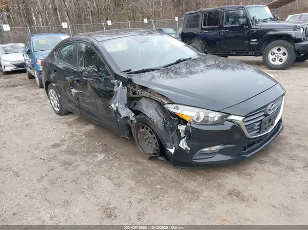 3MZBN1U74JM239926 2018 MAZDA 3 - Image 1