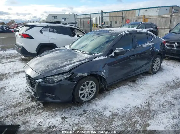 3MZBN1U74JM240137 2018 MAZDA 3 - Image 2