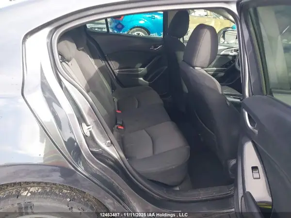 3MZBN1U74JM240137 2018 MAZDA 3 - Image 8