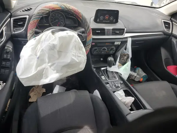 3MZBN1U74JM241059 2018 MAZDA 3 - Image 8