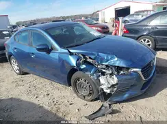 3MZBN1U74JM252031 2018 MAZDA 3