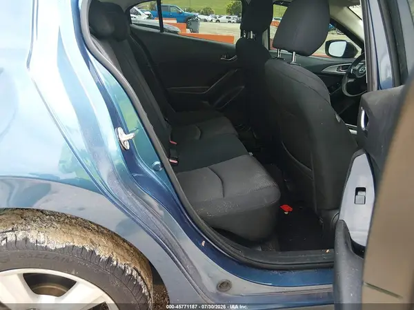 3MZBN1U74JM259593 2018 MAZDA 3 - Image 8